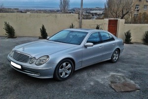 Mercedes E 220 2004