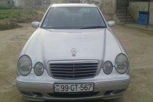 Mercedes E 240 2000