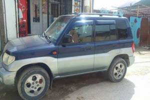Mitsubishi Pajero iO 
