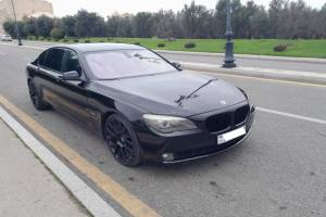 BMW 740 2011
