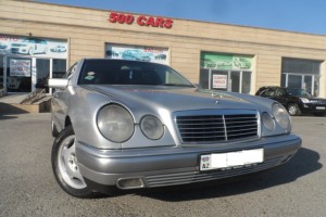 Mercedes E 240 