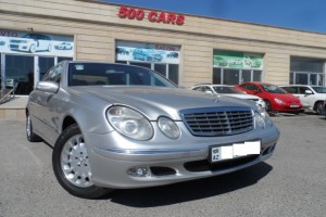 Mercedes E 240 