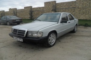 Mercedes 190 1985