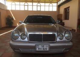 Mercedes E 320