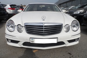 Mercedes E 240 