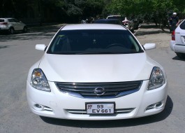 Nissan Altima 2011