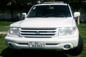Mitsubishi Pajero iO 2000