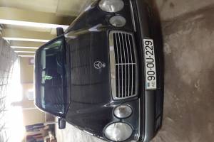 Mercedes 230 CE 