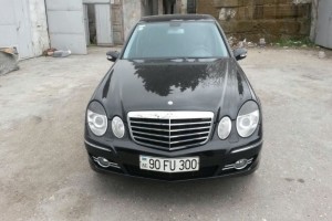Mercedes E 240 2004