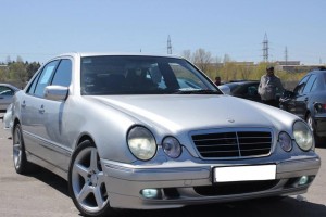 Mercedes E 220 2000