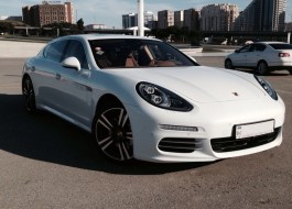 Porsche Panamera 2013